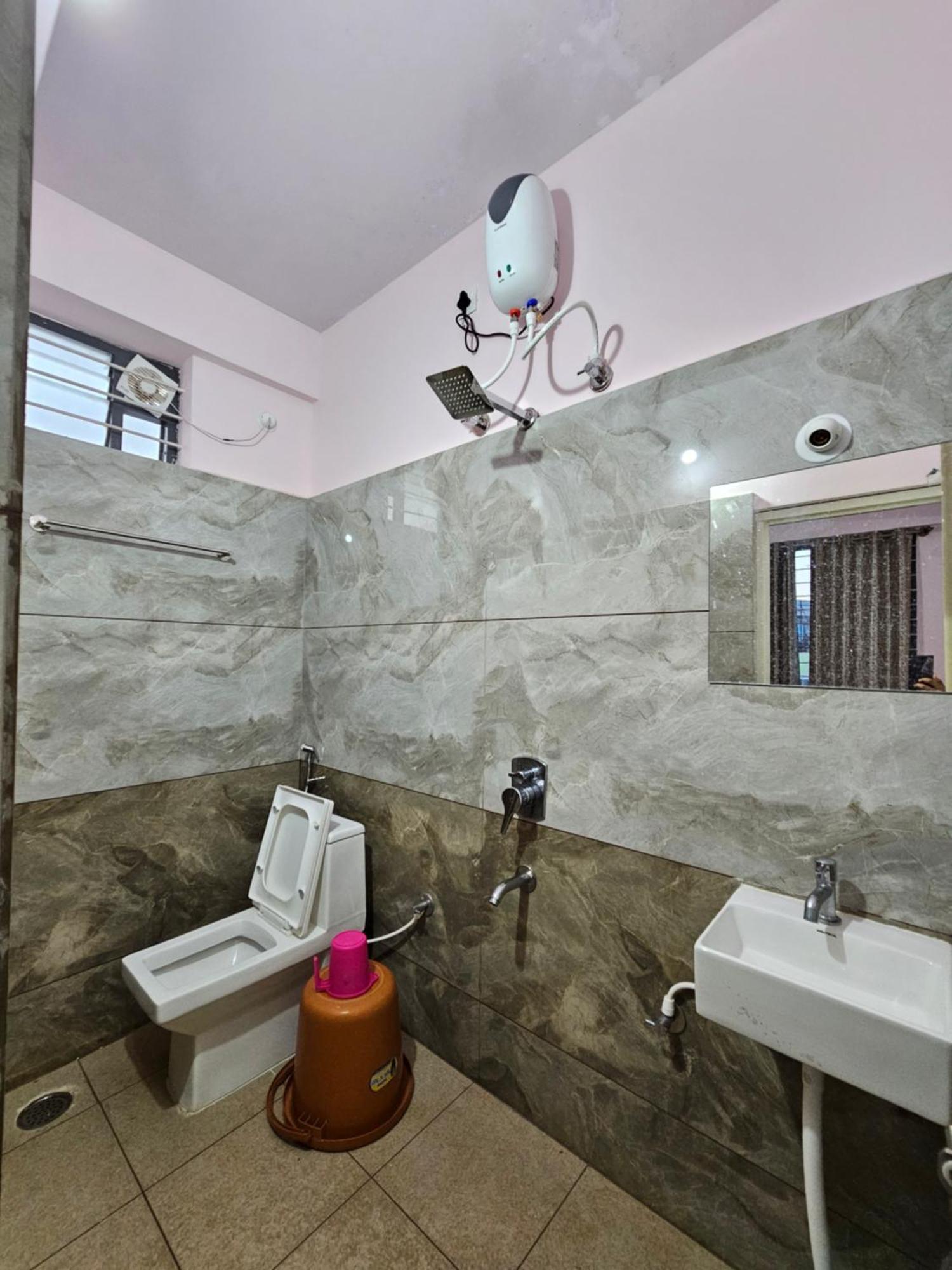 Golden Palace Residency Belagula ภายนอก รูปภาพ